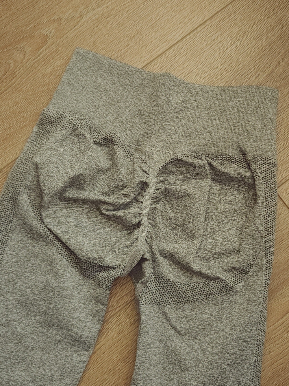 Scrunch-Butt High Waist Leggings - Picture 2 of 6